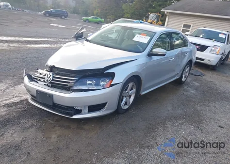 2013 Volkswagen Passat 2.5L Se из США, поврежденный, VIN 1VWBP7A38DC006684
